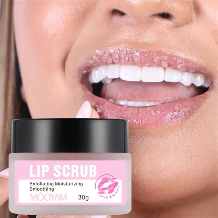 Peeling do ust z solą himalajską